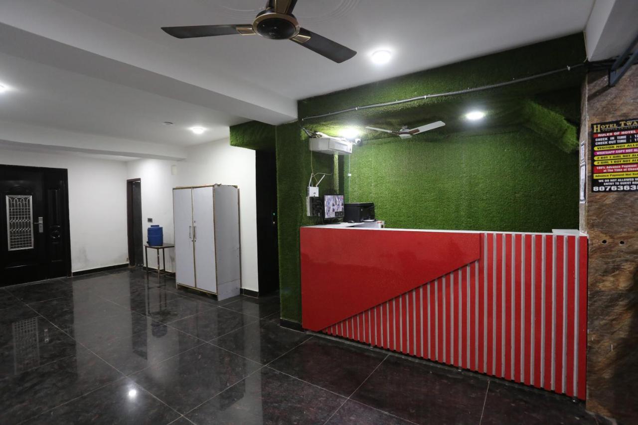 Hotel Twamev Couple Friendly Laxmi Nagar Nova Deli Exterior foto