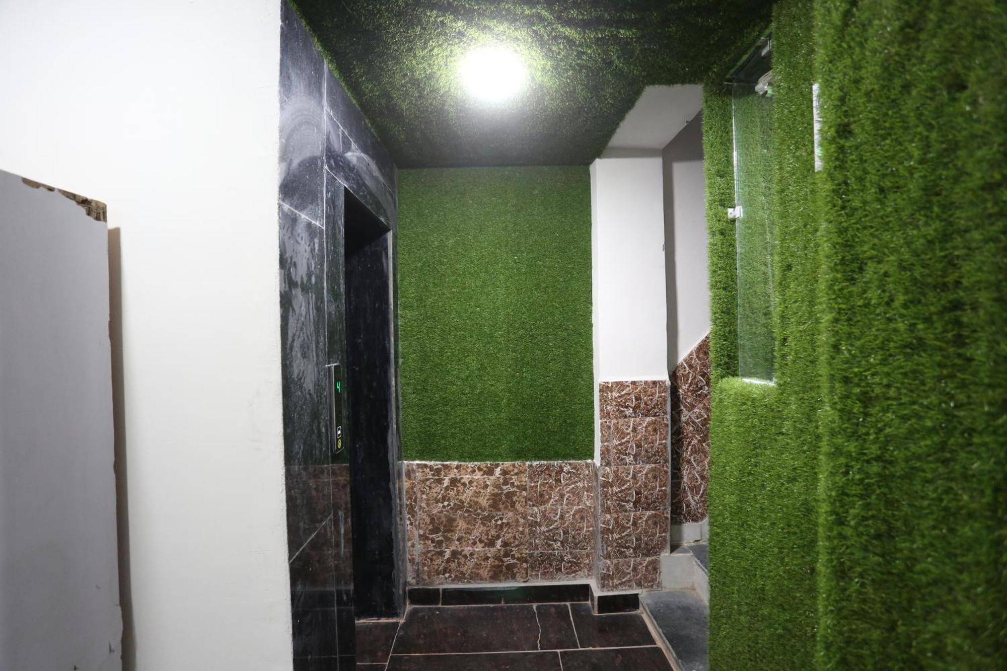 Hotel Twamev Couple Friendly Laxmi Nagar Nova Deli Exterior foto