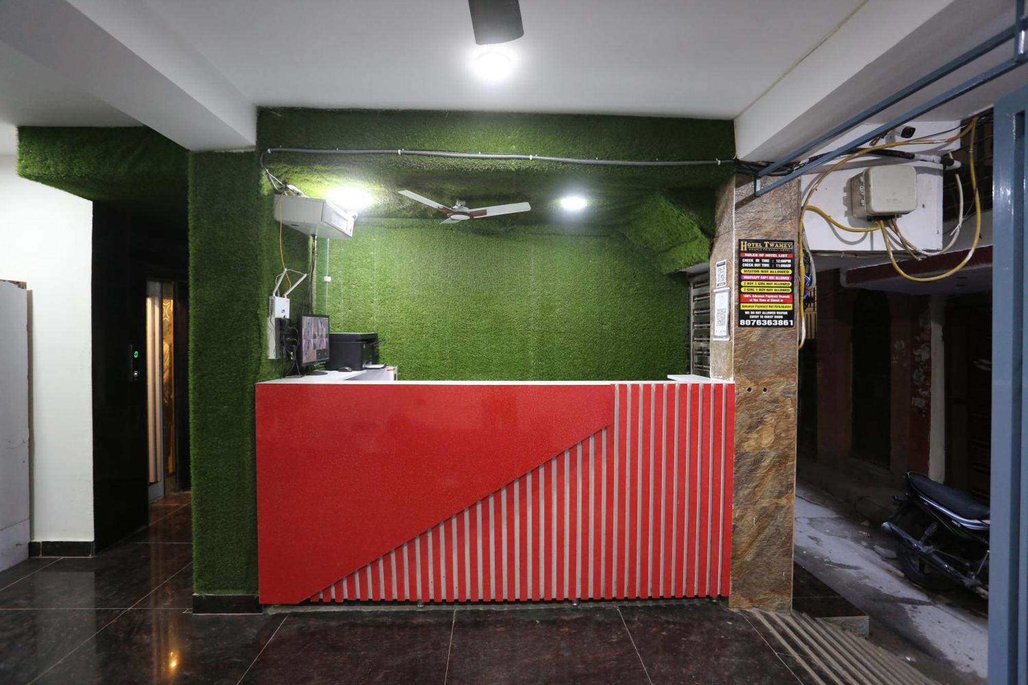 Hotel Twamev Couple Friendly Laxmi Nagar Nova Deli Exterior foto